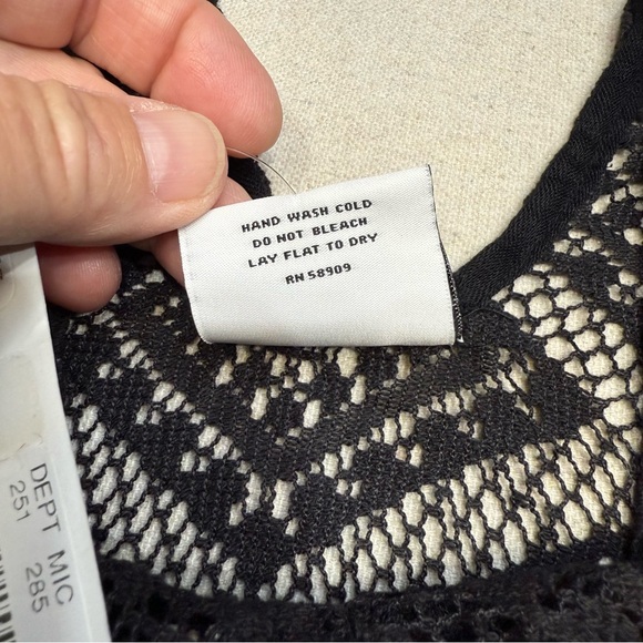 Anna & Ava Black Lace One Size V- Neck Kimono/Cover Up Oversized Top - Picture 10 of 13